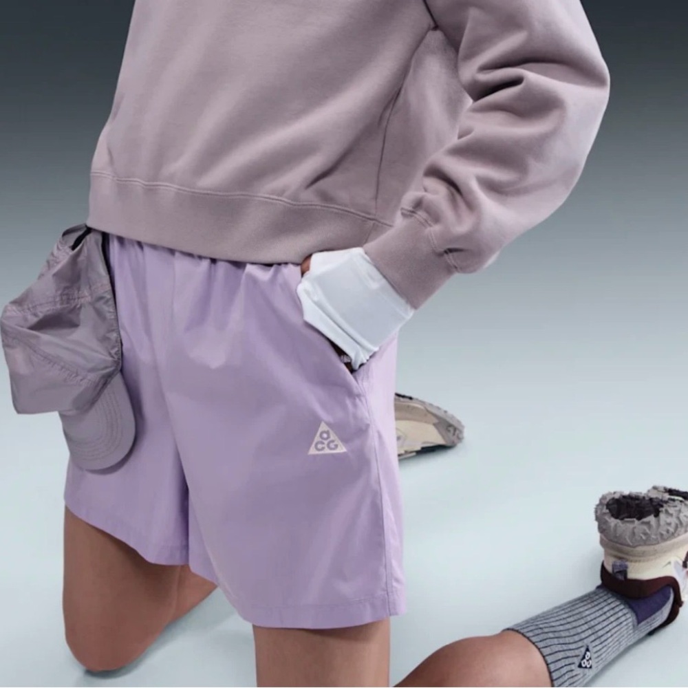 Nike ACG Repel Mid-Rise Ripstop Shorts purple Women's Small